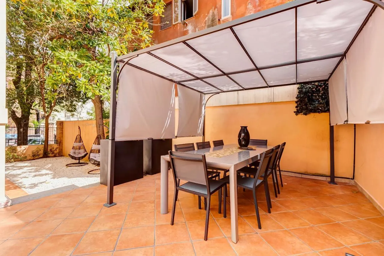 Villa Chiara - A New Luxury Star Is Born In Rome! 0*, Rome